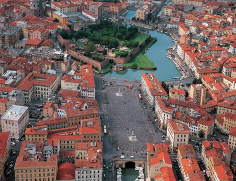 Mansarda Pieno Centro Apartman Livorno Kültér fotó