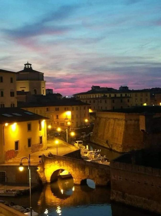 Mansarda Pieno Centro Apartman Livorno Kültér fotó